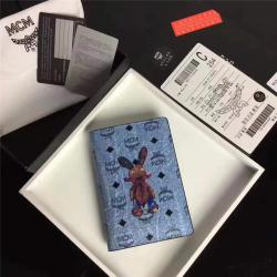 MCM中国官网原单女士短款钱包丝印小兔子系列护照夹