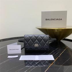 Balenciaga巴黎世家英国官网新款菱格Sharp加小号绗缝BB腰包