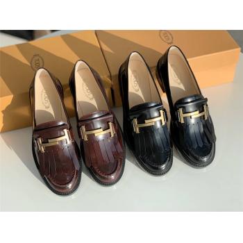 Tod's托德斯中文官网新款女鞋双T扣流苏牛皮乐福鞋