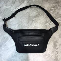 Balenciaga巴黎世家中国官方网站女士带品牌标识的日常腰包579617