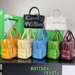 Bottega Veneta葆蝶家bv包包价格和图片729042 Arco迷你托特手袋褶皱托特包