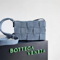 葆蝶家包包价格Bottega Veneta BV官网710188 Cassette牛仔布方块包