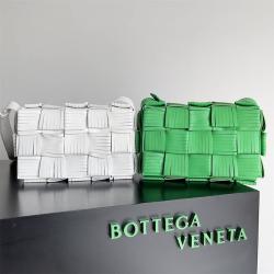 bottega veneta BV葆蝶家英国官网680698 流苏方块包Cassette斜挎包
