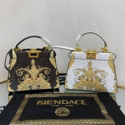 芬迪范思哲Fendi X VARSACE 8BN244 Fendace PEEKABOO联名款小猫包