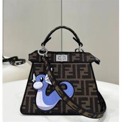 FENDI x FRGMT x POKÉMON 8BN335 Peekaboo ISeeU Petite手袋80159