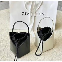 Givenchy纪梵希香港官网Cut Out抽绳水桶包