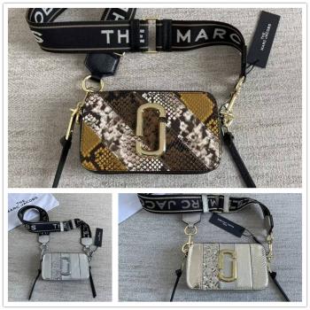 Marc Jacobs MJ THE SNAPSHOT亮片蛇纹小号相机包