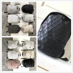 Issey Miyake三宅一生包包官网 Daypack 太空背包双肩包