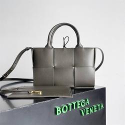 bottega veneta BV葆蝶家中国官网709337 Mini Arco Tote托特包