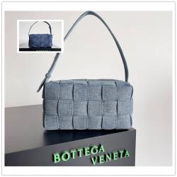 bottega veneta BV葆蝶家中文官网709628 Brick Cassette 牛仔布腋下包