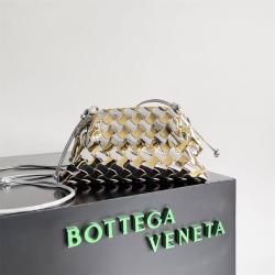 bottega veneta BV葆蝶家778504迷你Pouch手拿包云朵包