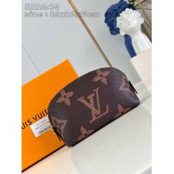 lv网站M11249 Pochette Cosmétique 小号化妆包