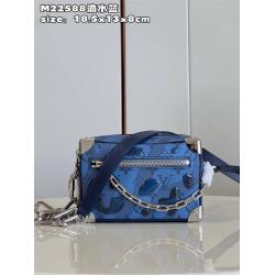 北京lv专柜M22588 MINI SOFT TRUNK 链条包盒子包