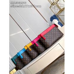 LV M13199/M13198/M13356 POCHETTE VOYAGE SOUPLE 手拿包