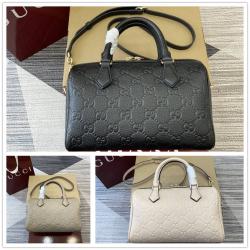 gucci香港古驰官网 815255 GG Emblem系列小号手提包枕头包