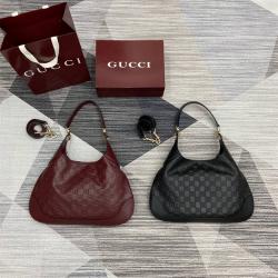 gucci包鉴别古驰 834981 GG Body双锁扣手袋（压纹牛皮）