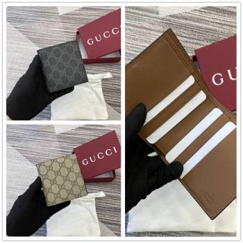 gucci香港官网古驰 821206 GG Emblem系列短款钱包卡包