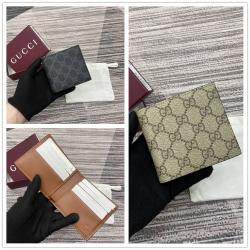 gucci官网中文官方网古驰 821200 GG Emblem系列对折钱包