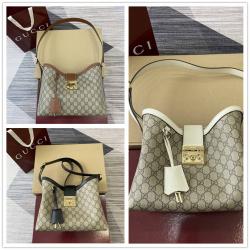 古驰包包GUCCI 839021 GG Padlock系列中号肩背包
