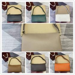 gucci官网价格古驰 860787 Half Horsebit系列中号肩背包