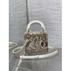 dior中国官网迪奥Lady限量手工珠子micro系列戴妃包