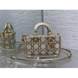 dior欧洲官网迪奥Lady D-Joy 超迷你（最新珠子横版戴妃包）