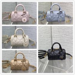 dior包包官网价格迪奥Groove 17 迷你波士顿枕头包