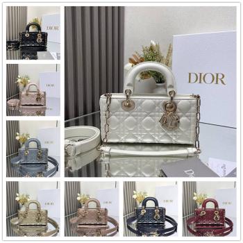 dior官方网站迪奥M0613 小号 Lady D-Joy 手袋横版戴妃包