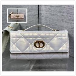 dior法国官网迪奥 S5221 Miss Caro Top Handle 手拿包（珠光）