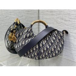 dior法国官网迪奥 M4511 Walk'n'Dior 老花饺子包