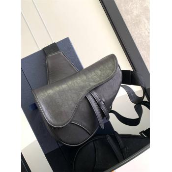 dior美国官网迪奥 1ADPO093 Saddle Oblique Galaxy 冲孔马鞍包