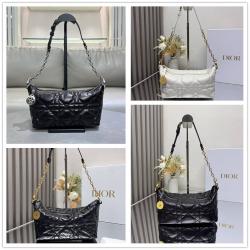 dior中国官网迪奥 S3202 Diorstar Hobo 链条手袋