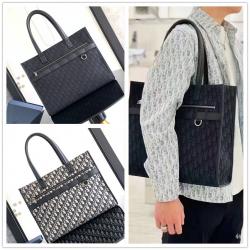 dior中国官网迪奥 1ESSH224 Safari 手袋老花托特包