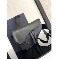 dior美国官网迪奥 1ADPO093 Saddle Oblique Galaxy 冲孔马鞍包