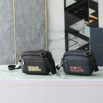 迪奥 2ESWS034 DIOR AND KAWS 限定 Rider 2.0 拉链式信使包